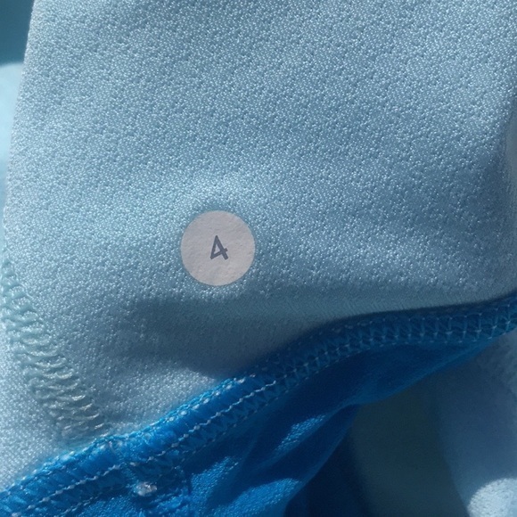 Lululemon Run: Tame Me Tank Beach Blanket Blue - Picture 7 of 12